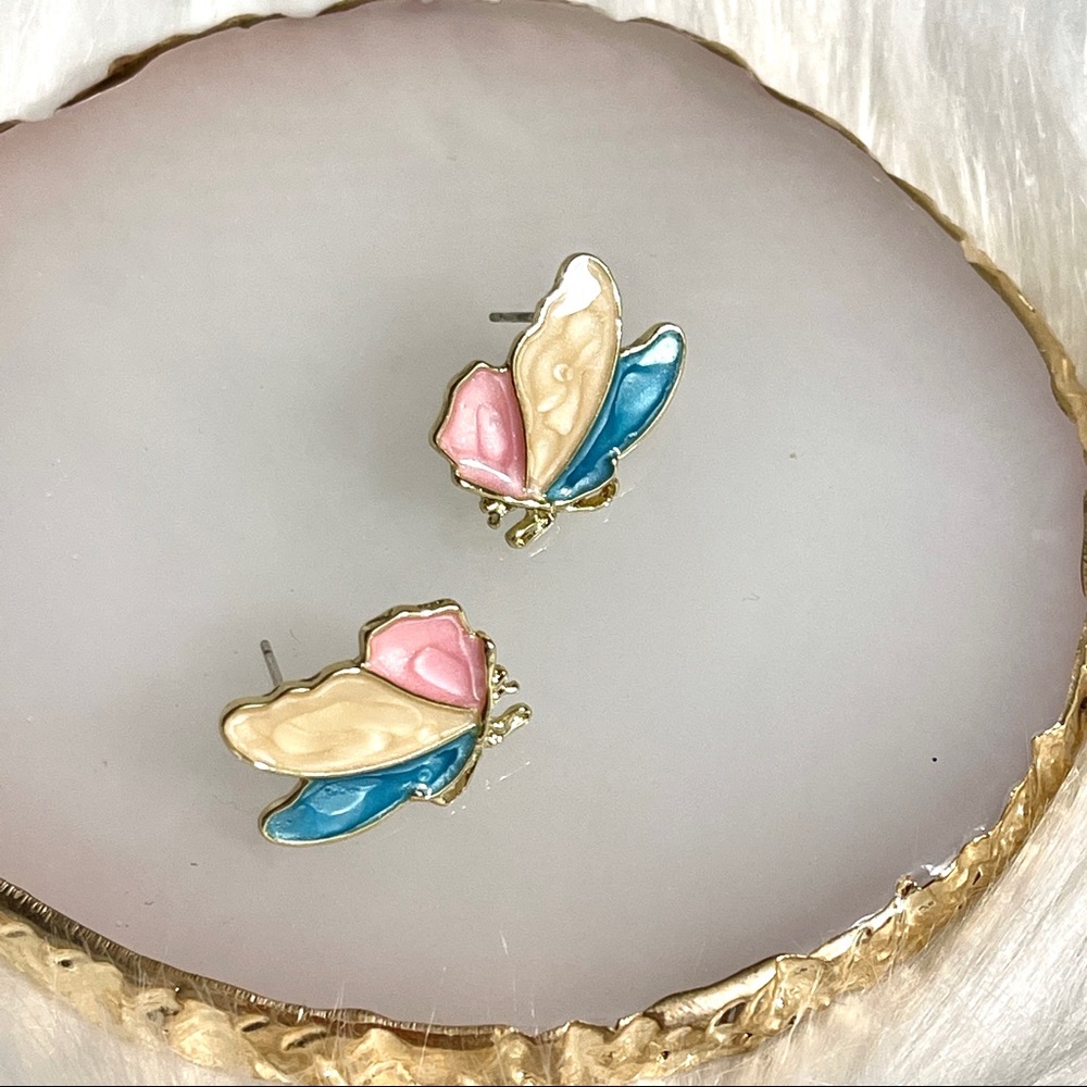 Beautiful butterfly shaped gold frame earrings